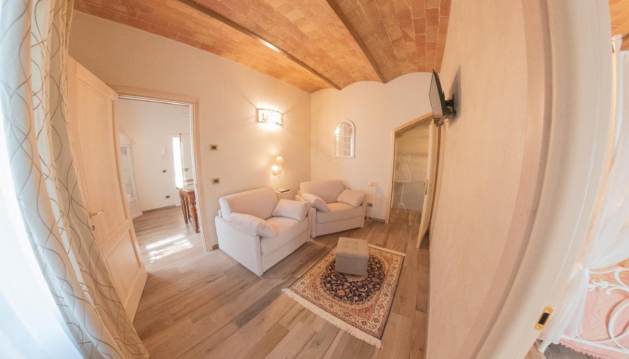I Due Cipressi Guest House Torrenieri Bagian luar foto