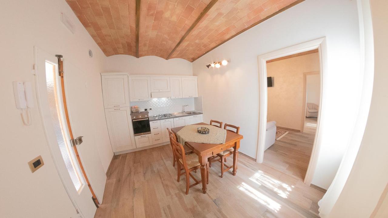 I Due Cipressi Guest House Torrenieri Bagian luar foto