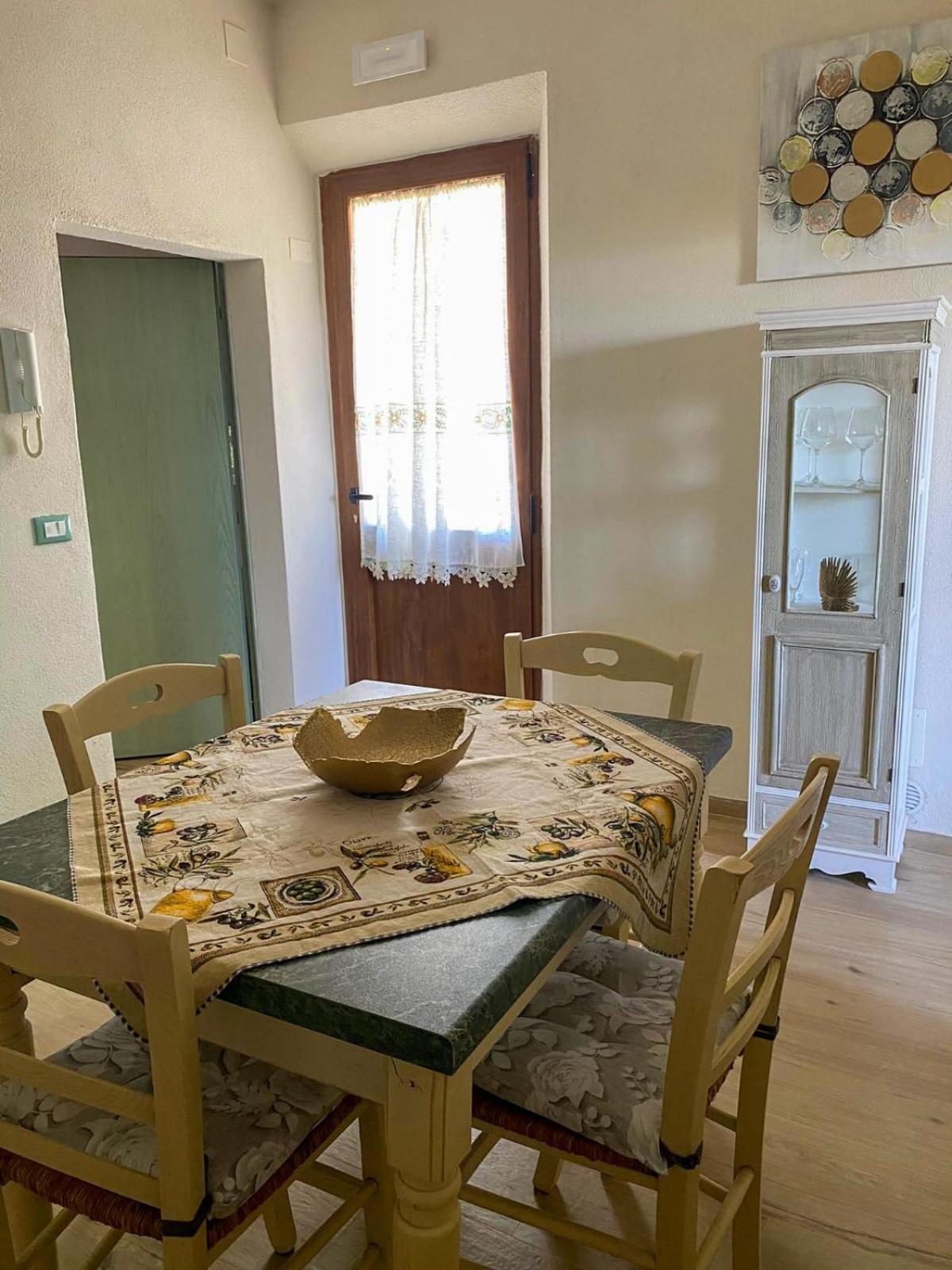 I Due Cipressi Guest House Torrenieri Bagian luar foto