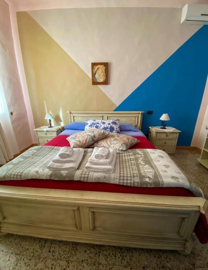 I Due Cipressi Guest House Torrenieri Bagian luar foto