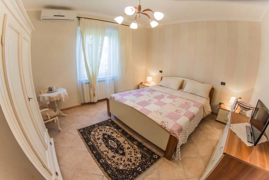I Due Cipressi Guest House Torrenieri Bagian luar foto
