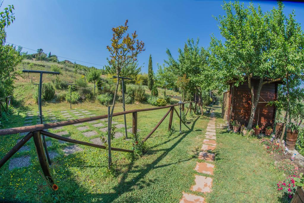 I Due Cipressi Guest House Torrenieri Bagian luar foto