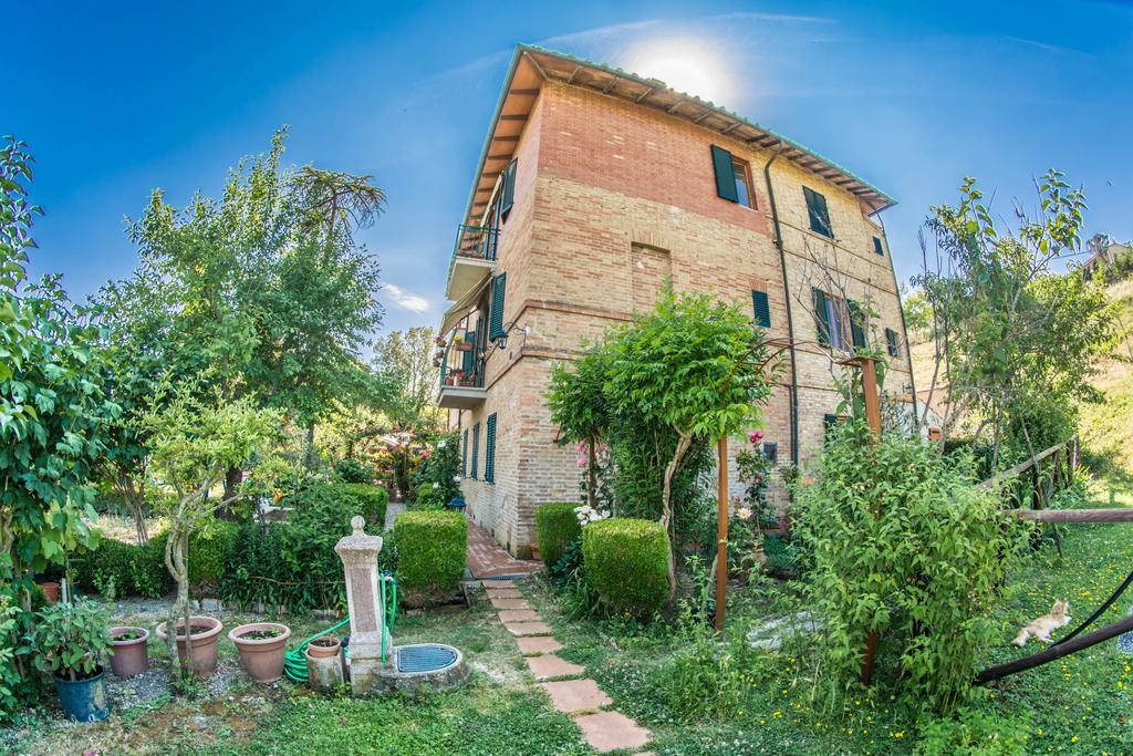 I Due Cipressi Guest House Torrenieri Bagian luar foto